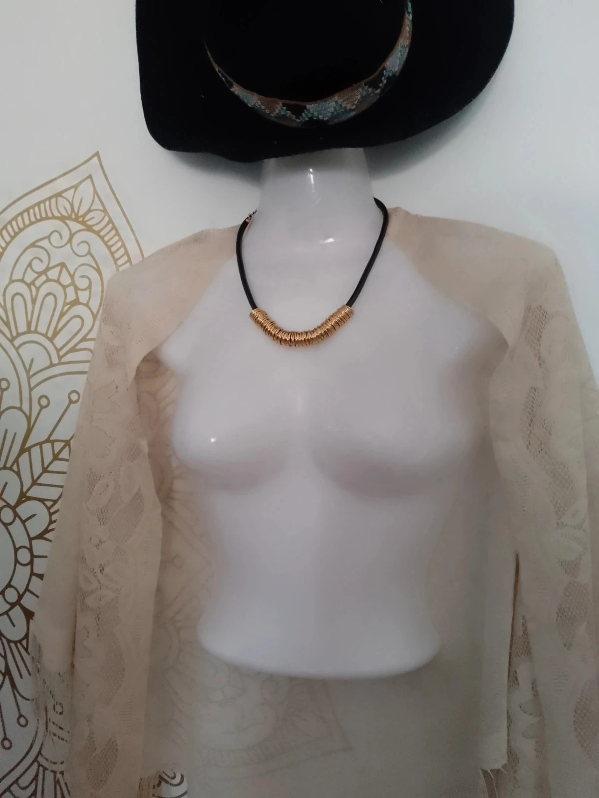 Black and Gold Necklace – photo 3